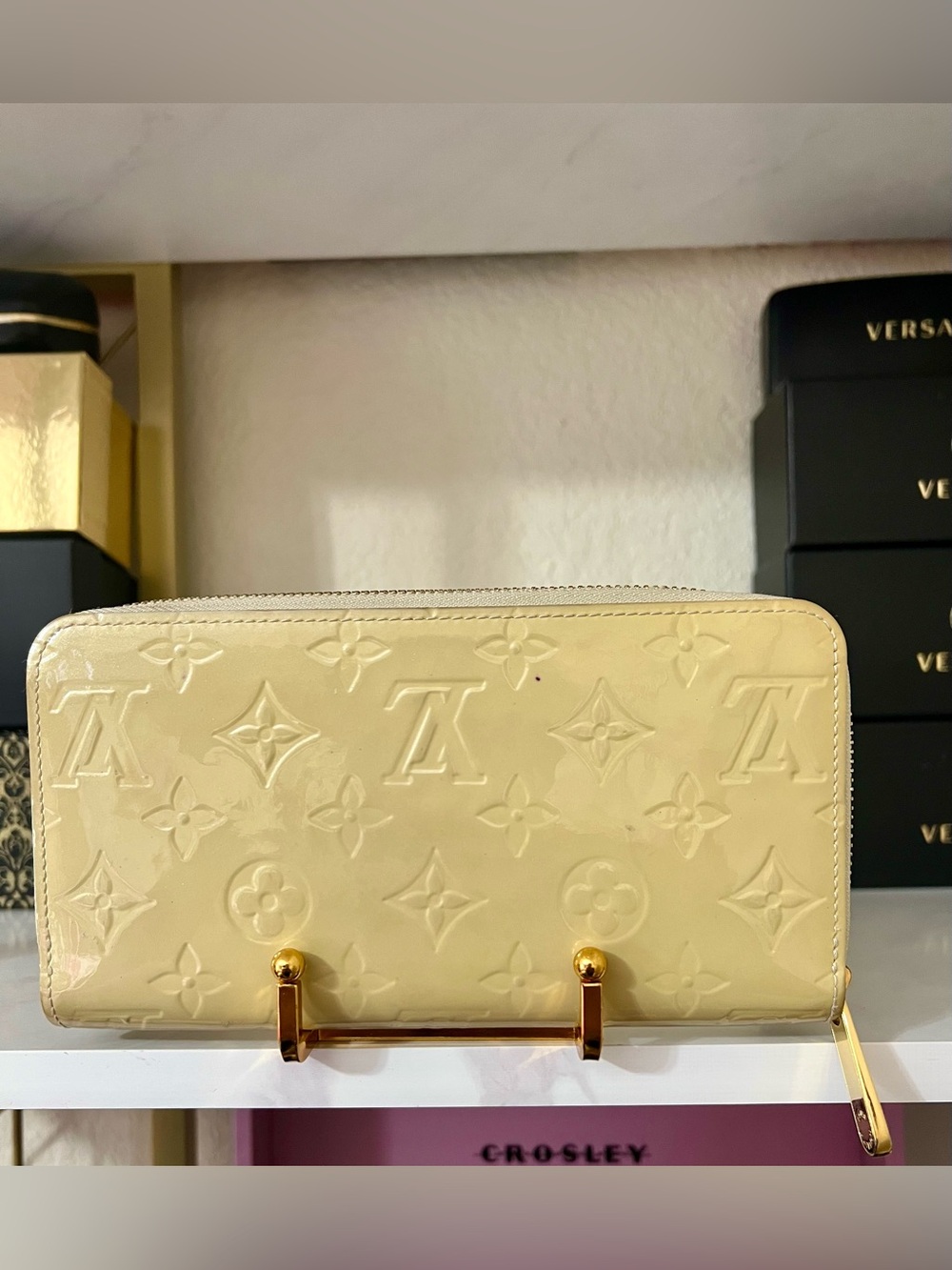 Louis Vuitton Neutrals Monogram Zippy Vernis Wallet